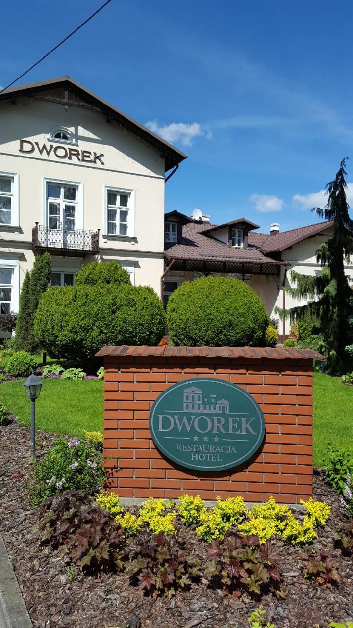 סקירנוויצה Hotel Dworek*** מראה חיצוני תמונה
